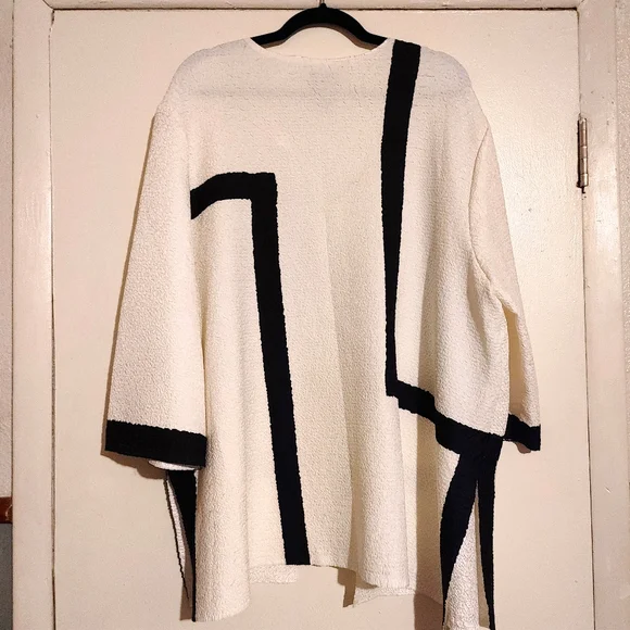 Catherines Black and White Jacket/Sweater Size 1X 18/20W - Picture 7 of 8